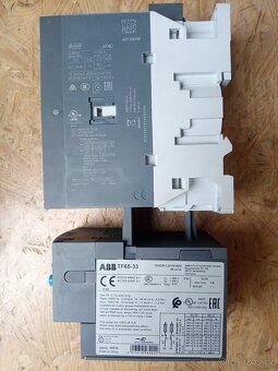 Elektroinstalační materiál (jističe a mnoho dalšího) - 19