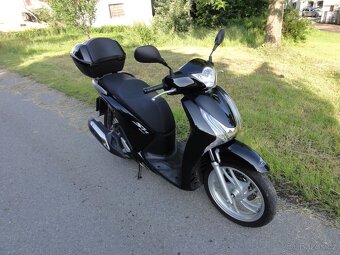 Honda Sh 150,najeto pouze 6 850 km, TOP STAV, STK do 05/2029 - 19