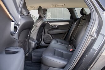 Volvo V90 B4 Momentum PRO / záruka 11/2025 / odpočet - 19