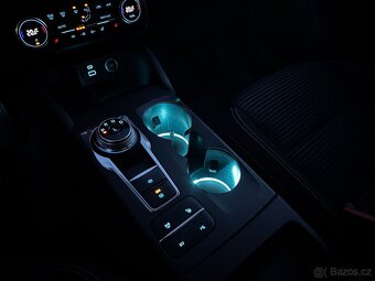 Ford Kuga 2.5 DURATEC 165kW PHEV TITANIUM 2021 ČR - 19