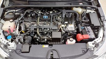 Toyota Corolla Hybrid 1.8 72kW GR Sport 1.maj-Záruka-ČR - 19
