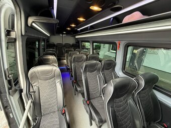 Mercedes-Benz Sprinter 519 - 19