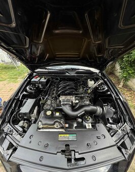 Ford Mustang GT 4.6L V8 224 kW /Manuál/8.2008/31 000 mil - 19