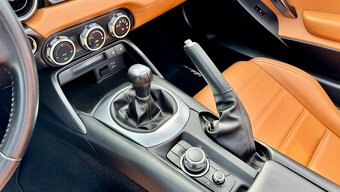 Fiat 124 Spider 1.4 Turbo " LUSSO " naj. 22.000km - 19