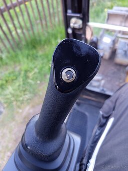 Prodám mini bagr CAT Caterpillar 302.2 D - 19