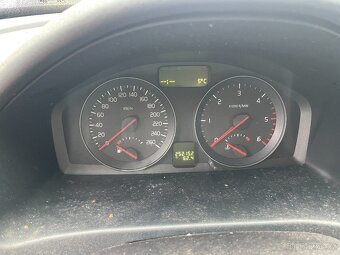 Volvo V50 2010 , 2.0 TDI 100kw - 19