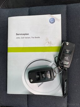 VW Golf kombi 1.6 TDI, 77 kW, r. 2012, klima, nová STK - 19