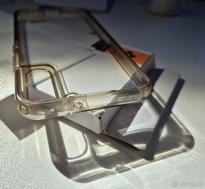 Obal Samsung S22 Spigen ultra hybrid + Sklo Alzaguard - 19