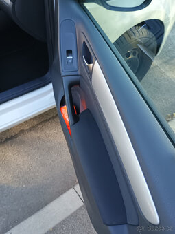 VW Golf 6 2.0 TDi 103 kw Highline - 19