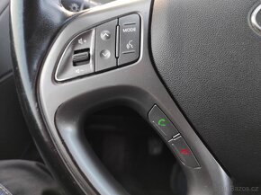 Hyundai ix35 4x4 - PĚKNÝ STAV - 19