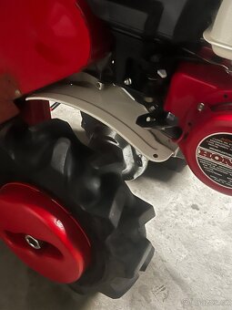 Honda víceúčelový malotraktor s lištovou sekačkou -zánovní - 19