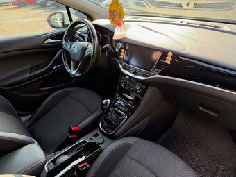Opel Astra SPORTS TOURER plus - 19