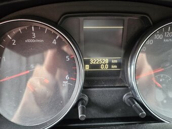 Nissan Qashqai 2012 	2.0 dCi  110kw 2012r.v. - 19
