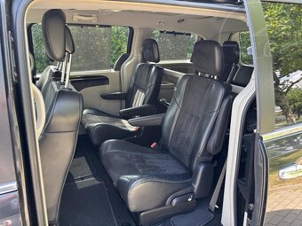 Lancia Voyager 2.8 CrRD 131 kW Platinum - 19