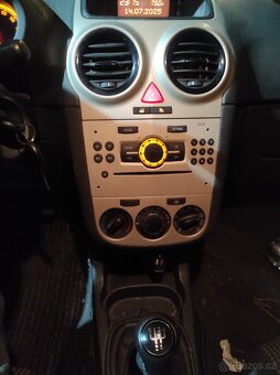 Opel Corsa D pojízdná na přihlášení - 19