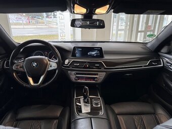 BMW Řada 7, 750i xDrive, 330kW - 19