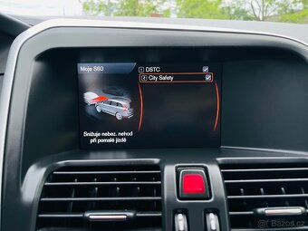 Volvo XC60 2.4D 5VÁLEC 4x4 AUTOMAT NAVIGACE SENZORY - 19