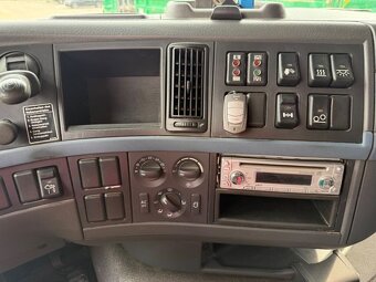 Volvo FH480 6X2 hákový kontejner - 19
