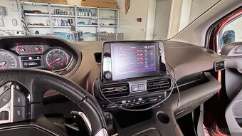 Peugeot Rifter 1.5 BHDi 130 EAT8 Long, GT line, 7 míst - 19