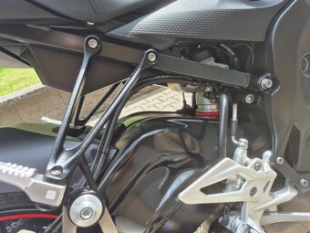 BMW S 1000 R - TOP STAV + VÝBAVA, AKRAPOVIČ 215.000,- Kč - 19