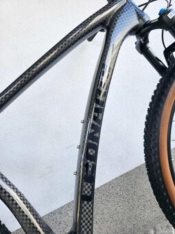 Horské kolo Leonardi Factory Racing DARKLITE Carbon 29″ - 19