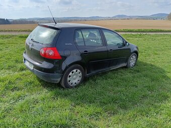 Golf V 1.4 16V 59kw Goal Edition 12/2006 výhřev sedacek - 19