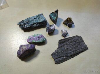 PRODÁM  VYBRANÉ MINERÁLY - 19