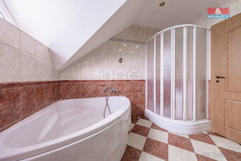 Prodej rodinného domu, 7+1, 250 m², Březno, ul. Bránská - 19
