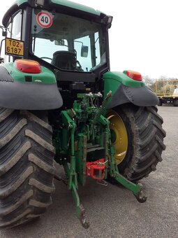 Prodám kolový traktor John Deere 6520 - 19