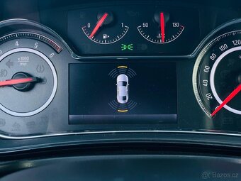 Opel Insignia 2.0D 103KW MANUÁL VÝHŘEV SERVISKA BEZ AD BLUE - 19