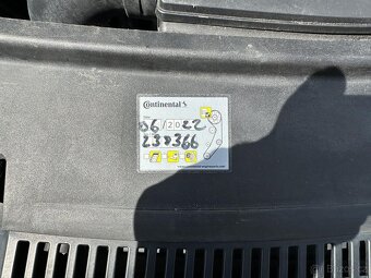 VOLKSWAGEN TOURAN 1,9 TDI 77kW - 19