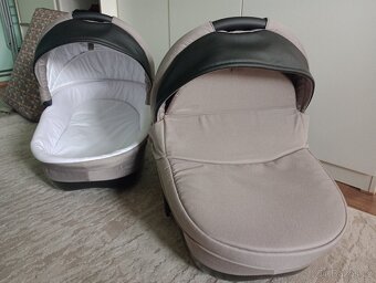 Kočárek pro dvojčata - 19