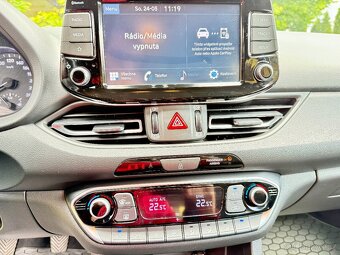 Hyundai i30 kombi, 1,5 DPi, záruka, nájezd pouze 20 000 km - 19