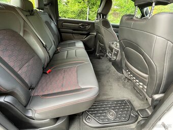 RAM 1500 Big Horn Built To Serve Edition 2021 - 19