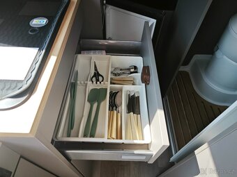 Ford Transit LMC 170PS Automat 2023 - 19