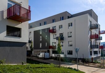 Pronájem 1+kk s balkónem a garáží - 19