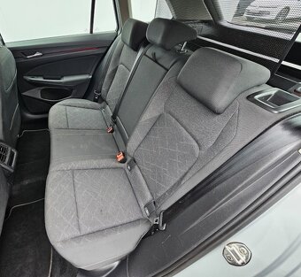 VW Golf Variant Life 2.0 TDI 110 kW 7DSG rv.2021 - 19