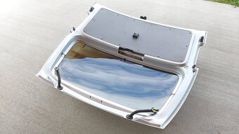 VW Caddy – Dveře kufru , Vzpěry - 19