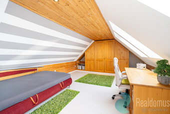 Prodej, rodinný dům 138 m2,  pozemek 7758 m2, ostatní stavby - 19