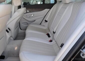 Mercedes-Benz Třídy E 220d 4MATIC - 19