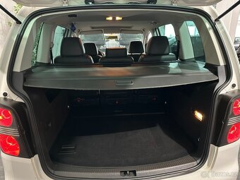 Volkswagen Touran 1,4 TSI DSG CROSS BI-XEN NAVI BEZ KOROZE - 19