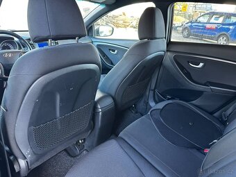 Hyundai i30 Kombi 1.6 CRDi - 19