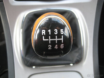 FORD S-MAX 2.0 TDCi 103 KW DIGI KLIMA - 19