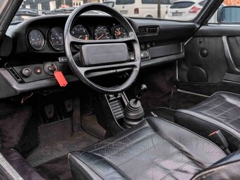 Porsche 911 3.2 Carrera Targa z roku 1984 - 19
