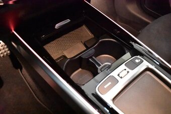 Mercedes-Benz GLB, 200d 4M AMG Night,Pan.TZ,CZ 1. - 19