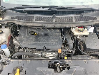 Ford S-MAX ♛ 1.5i -ECOBOOST- 118 kW (-7-míst-) - 19