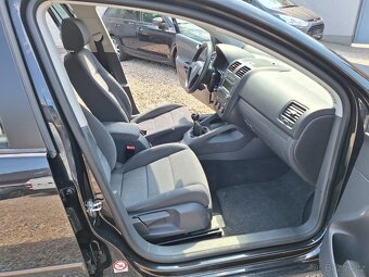 Volkswagen Golf 1.4i 16V 55KW Comfort, Nový servis - 19