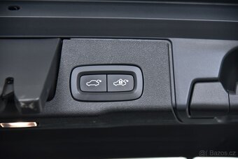 XC60 2.0 B4 mHEV R-Design AWD A/T, ACC, Panorama, El.kufor - 19