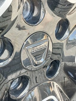 Pěkná letní orig alu kola Dacia Duster 215/65/16 vzorek 7mm - 19