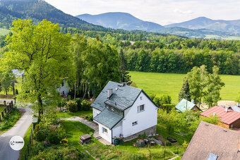 Dvougenerační rodinný dům s výhledem na Lysou horu – Malenov - 19